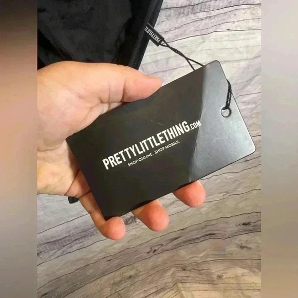 Pretty little thing low back high cut one piece swimsuit NWT - Picture 4 of 8